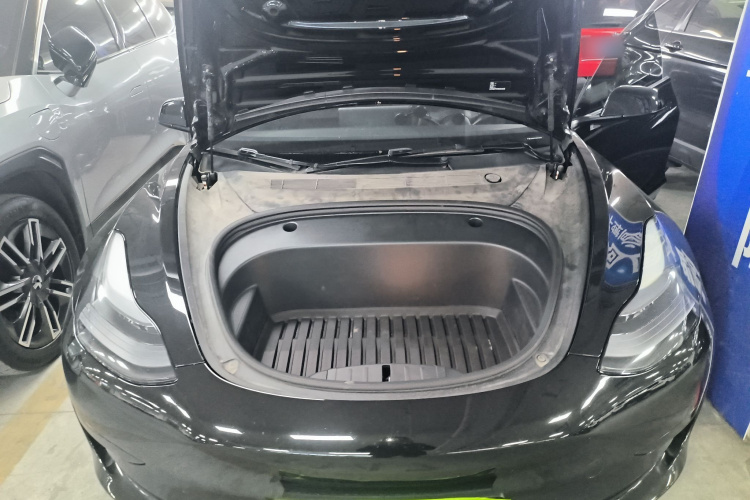 特斯拉 Model 3 2022款 后轮驱动版机舱底盘24