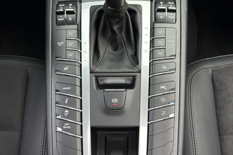 保时捷 2020款 Macan 2.0T局部细节9012