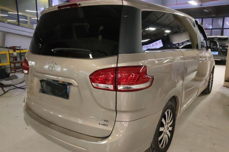 上汽大通MAXUS 大通G10 2014款 2.0T 自动行政版车身外观7