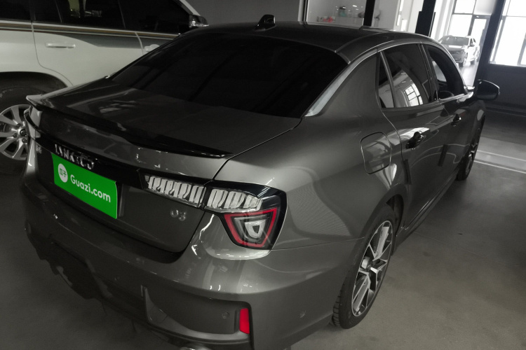 领克03 2021款 2.0TD 自动劲 冠军版车身外观7