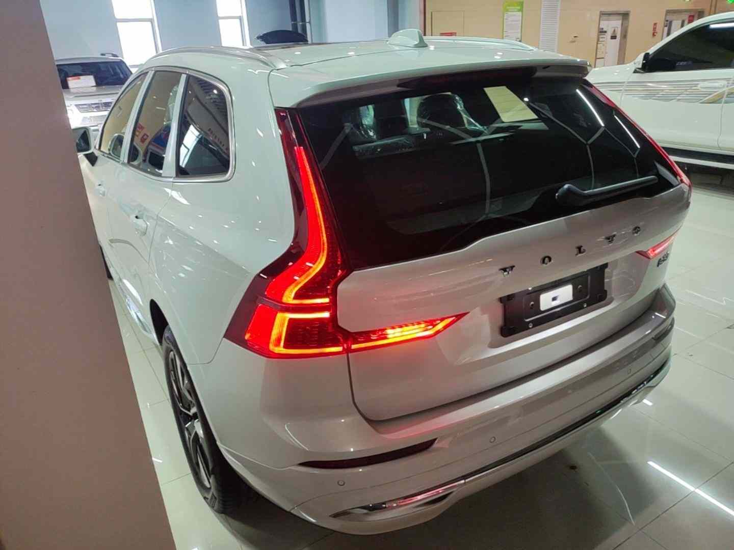 沃尔沃XC60 2026款 B5 四驱智远豪华版(3)
