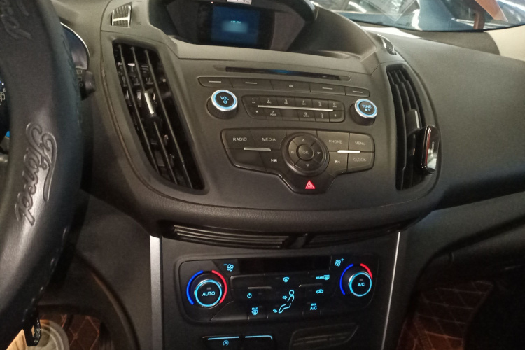 福特 翼虎 2017款 EcoBoost 180 两驱铂翼型局部细节16