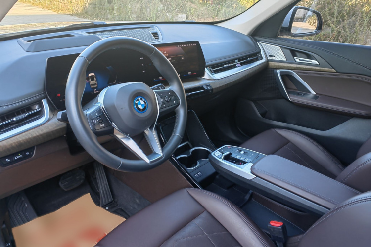 宝马iX1 2023款 xDrive30L X设计套装局部细节19