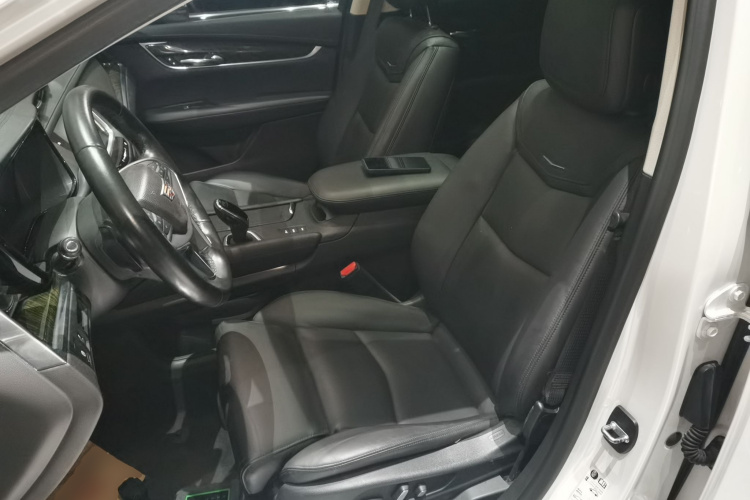 凯迪拉克XT5 2016款 28T 四驱豪华型中控内饰19