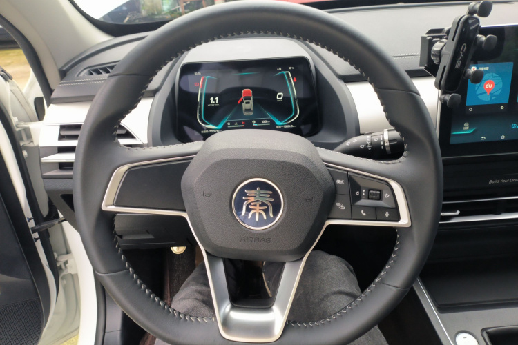 比亚迪 秦Pro 2019款 超能版 1.5TI 手动智联锋劲型 国V局部细节13