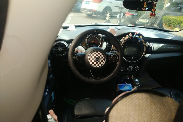 MINI 2016款 1.5T COOPER 五门版局部细节13