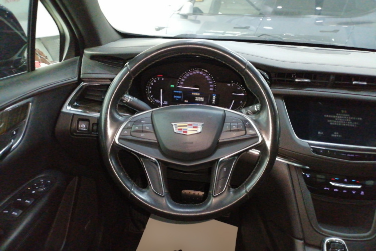 凯迪拉克XT5 2018款 28E 四驱技术型中控内饰13