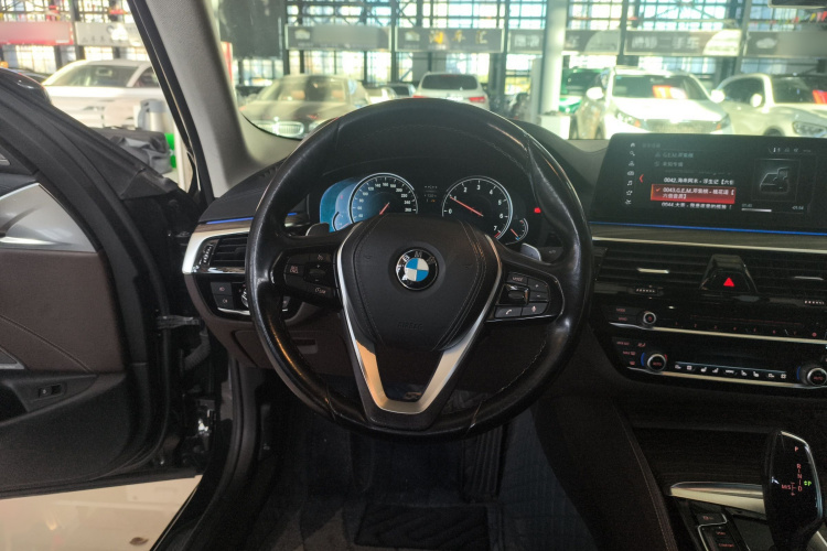 宝马5系 2018款 530Li 尊享型 豪华套装局部细节13