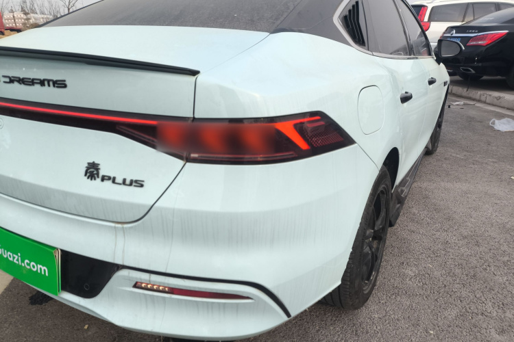 比亚迪 秦PLUS 2023款 冠军版 DM-i 120KM卓越型车身外观9