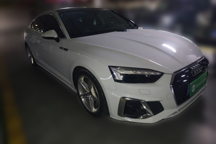 奥迪A5 2023款 Sportback 40 TFSI 时尚动感型车身外观3