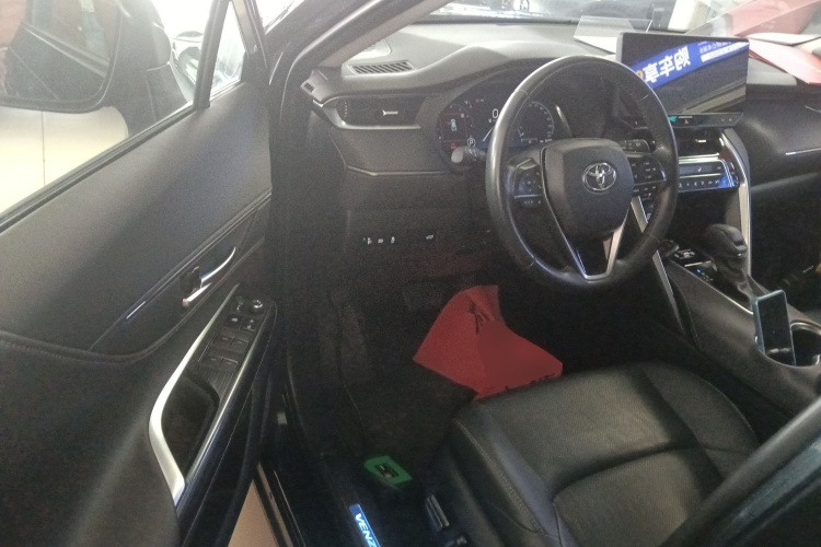 丰田 威飒 2023款 2.0L CVT两驱尊贵版中控内饰7003