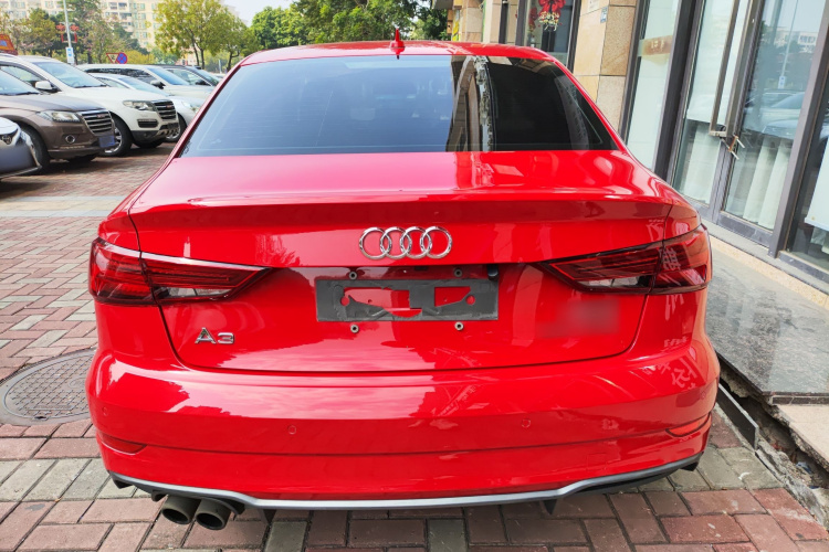 奥迪A3 2018款 30周年年型 Limousine 35 TFSI 时尚型车身外观6