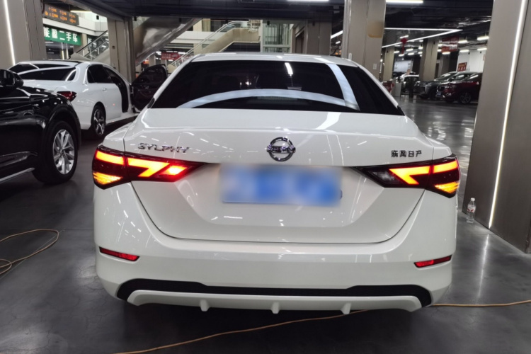 日产 轩逸 2022款 1.6L XL CVT悦享版车身外观6004