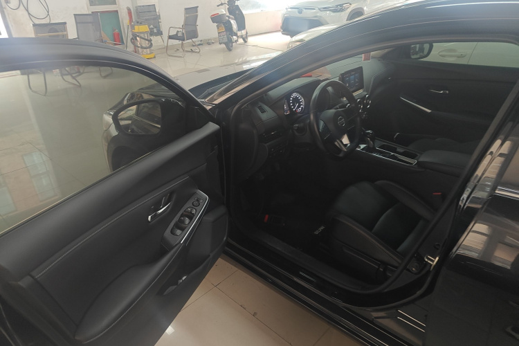 日产 轩逸 2021款 1.6L XL CVT悦享版中控内饰20