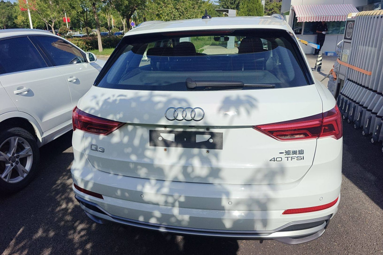 奥迪Q3 2023款 改款 40 TFSI 时尚动感型车身外观6