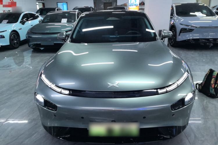 小鹏P7 2023款 P7i 702 Pro车身外观6001