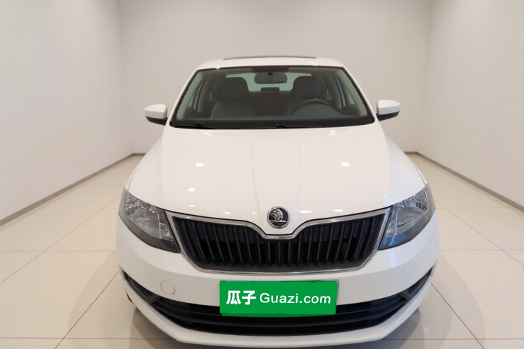 斯柯达 昕锐 2019款 改款 1.5L 手动标准版 国VI车身外观2