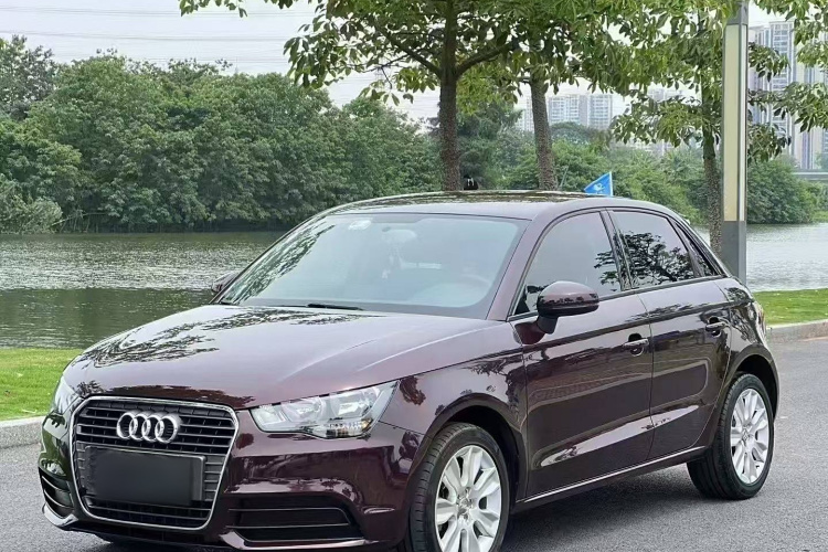 奥迪A1 2014款 30 TFSI Sportback时尚型车身外观1