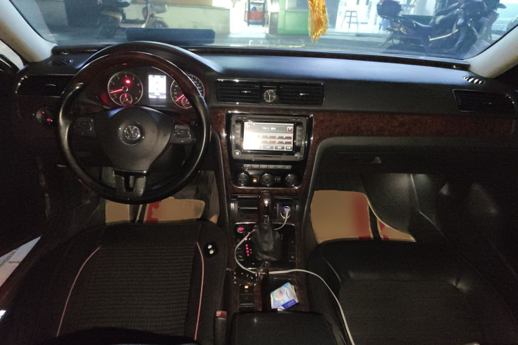 大众 帕萨特 2013款 2.0TSI DSG至尊版中控内饰12