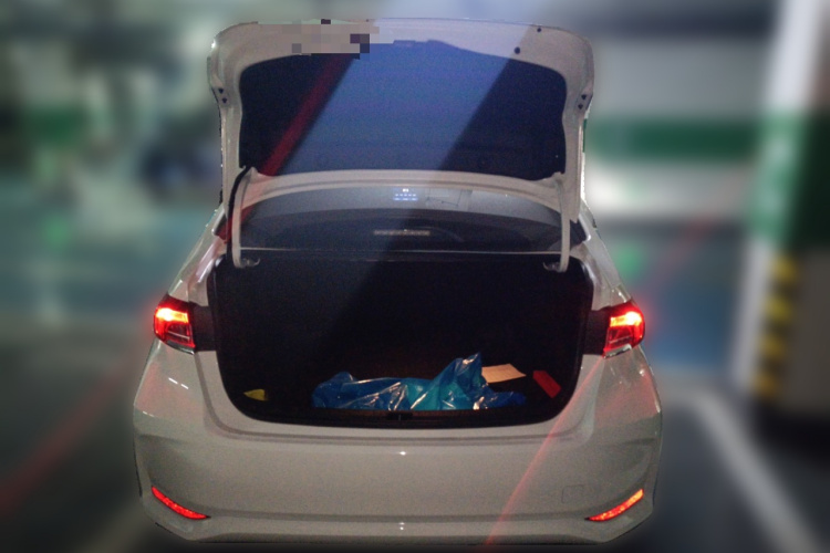 丰田 卡罗拉 2024款 1.2T 先锋版中控内饰23