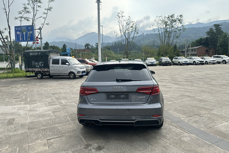 奥迪A3 2017款 Sportback 35 TFSI 时尚型车身外观6003