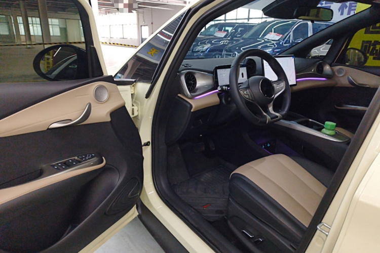 比亚迪 海豚 2025款 智驾版 410km 时尚版中控内饰7003