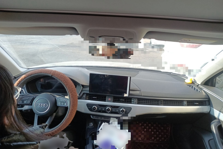 奥迪A4L 2020款 40 TFSI 时尚动感型中控内饰12