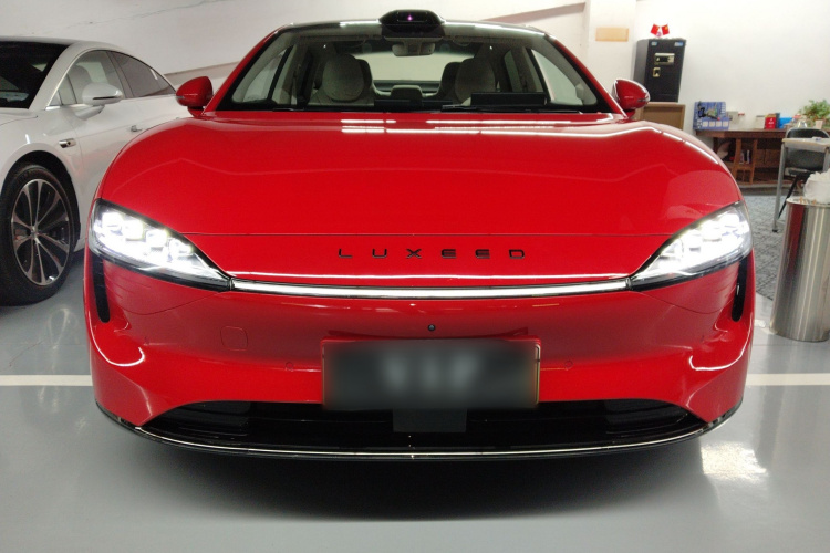 鸿蒙智行 智界S7 2024款 Ultra 四驱旗舰版车身外观2