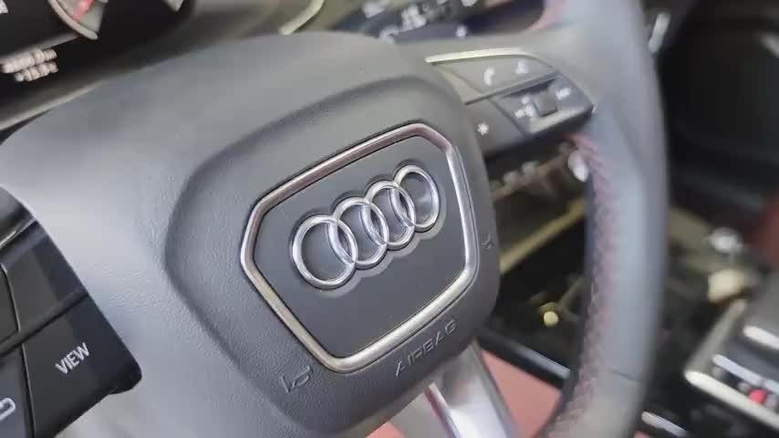 奥迪Q5L 2024款 40 TFSI 豪华动感型实拍1