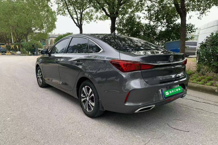长安 逸动 2021款 PLUS 蓝鲸NE 1.4T GDI DCT尊贵型车身外观4