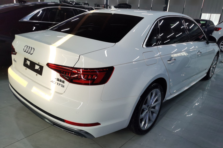 奥迪A4L 2019款 40 TFSI 时尚型 国V车身外观7
