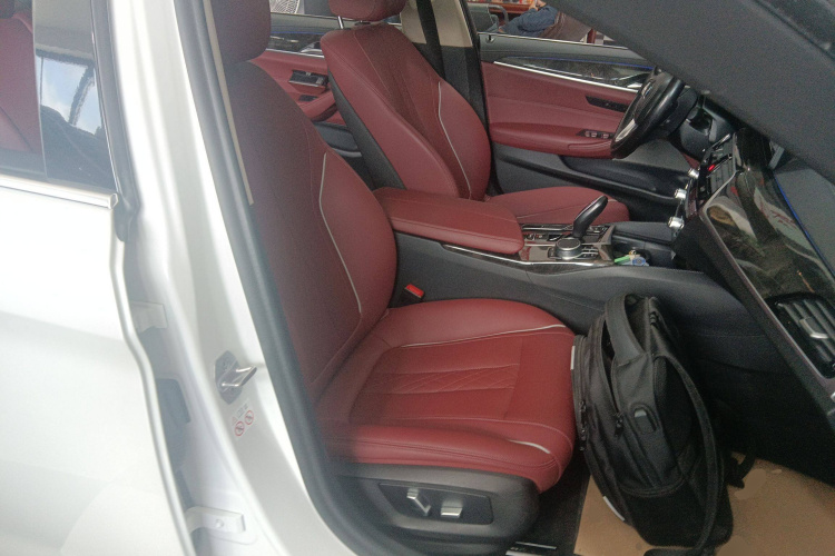 宝马5系 2021款 改款 525Li 豪华套装中控内饰41