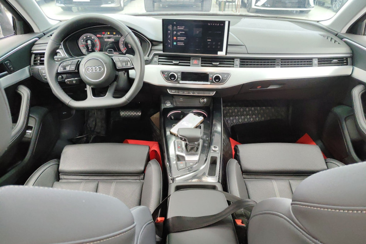 奥迪A4L 2022款 40 TFSI 豪华动感型中控内饰12