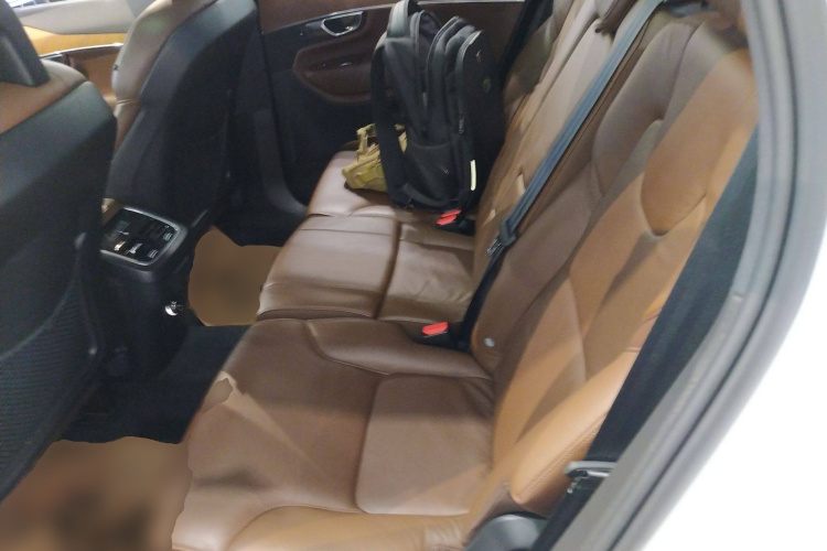 沃尔沃XC90 2020款 改款 T6 智逸豪华版 7座中控内饰21