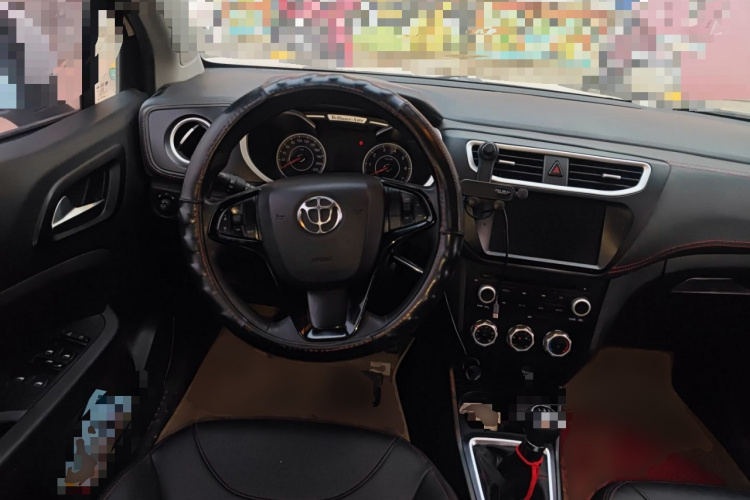 中华V3 2016款 1.5L 手动舒适型中控内饰13