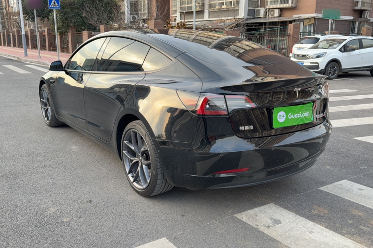特斯拉 Model 3 2022款 Performance高性能全轮驱动版车身外观6004