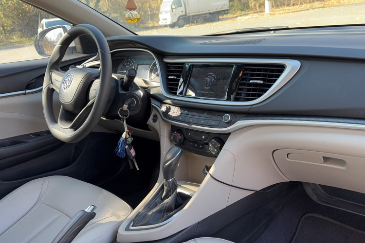 别克 英朗 2021款 典范 1.5L 自动精英型中控内饰7003