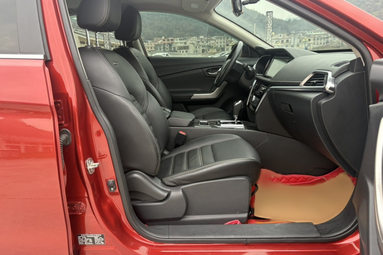 启辰T90 2017款 2.0L CVT智尚版中控内饰7014