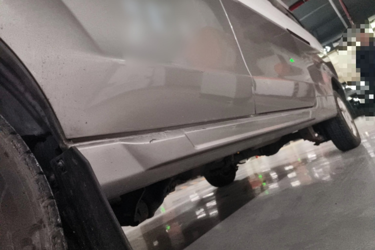 金杯 新海狮X30L CNG 2018款 1.5L财富版天然气车客车SWFC15局部细节9004