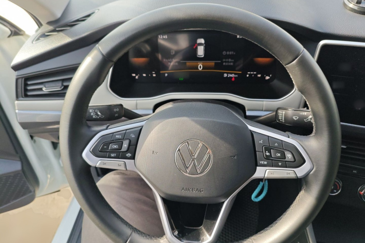 大众 宝来 2023款 200TSI DSG畅行版中控内饰13