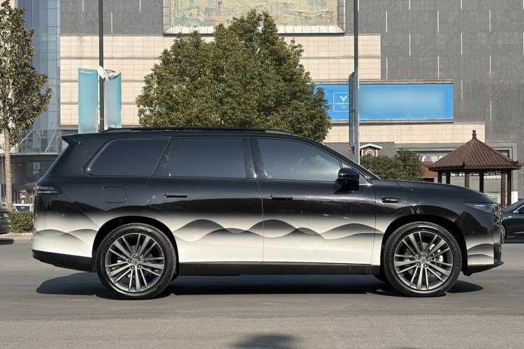 零跑汽车 零跑C16 2026款 增程 280激光雷达智尊版 6座车身外观6006