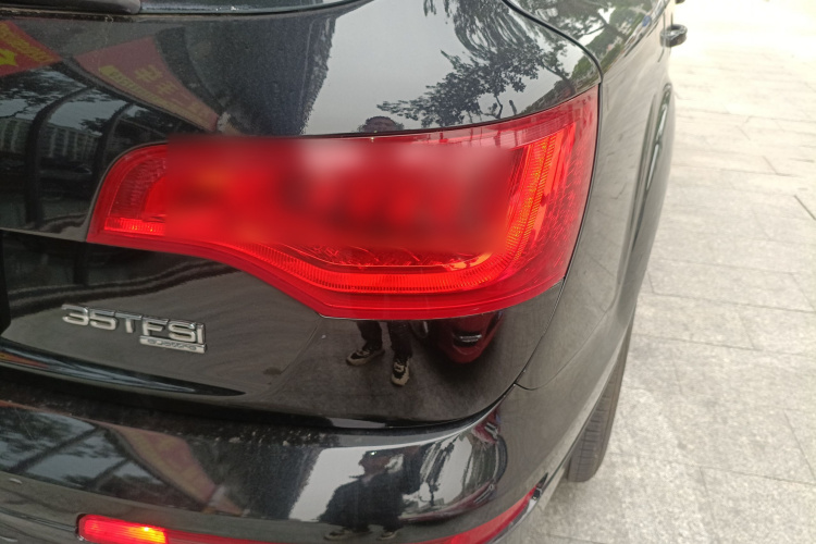 奥迪Q7  35 TFSI 进取型车身外观6006