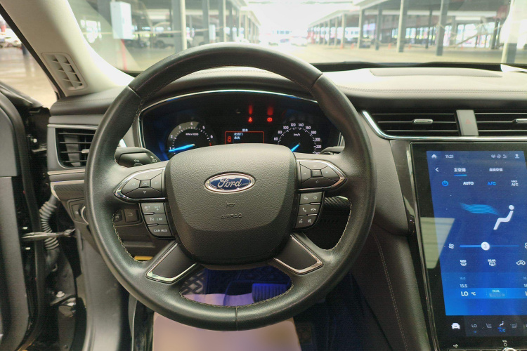 福特 金牛座 2019款 EcoBoost 245 悦享版局部细节13
