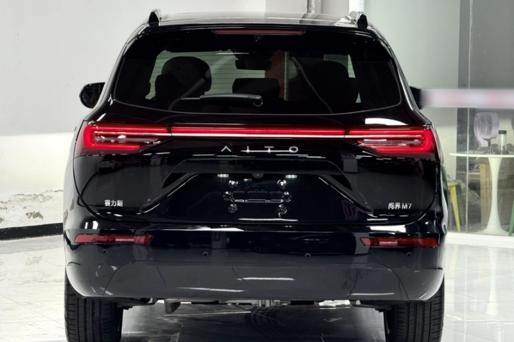 鸿蒙智行 问界M7 2024款 1.5T 智驾后驱Ultra版 5座车身外观6004