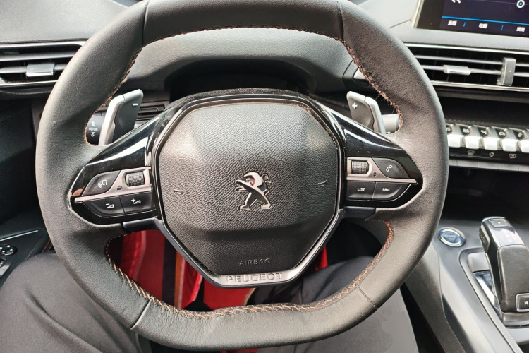 标致4008 2017款 350THP 精英版中控内饰13