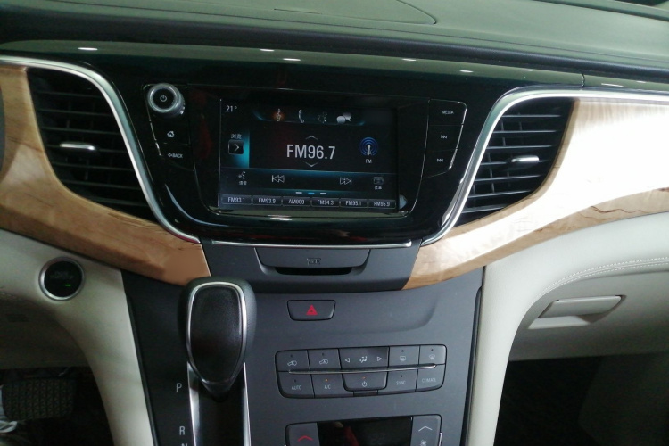 别克GL8 2018款 ES 28T 舒适型 国VI局部细节16