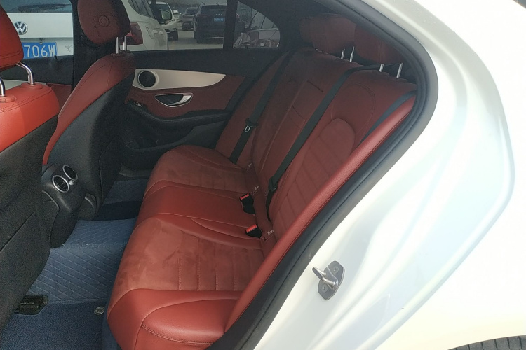 奔驰C级 2018款 C 200 运动版中控内饰21