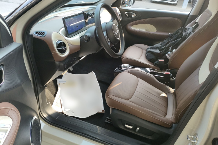 五菱汽车 五菱缤果 2023款 333km 灵犀互联+款中控内饰20