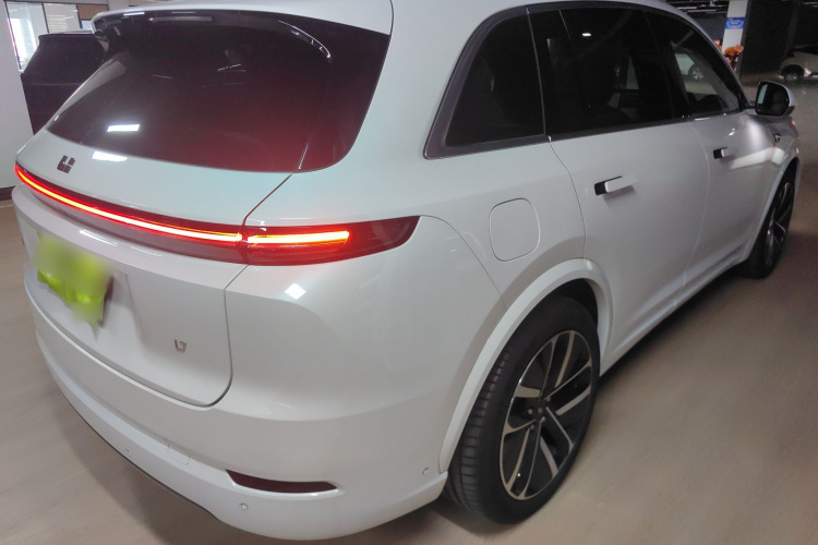 理想汽车 理想L7 2024款 Ultra车身外观7