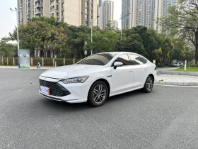 比亚迪 秦PLUS 2021款 DM-i 55KM 旗舰型